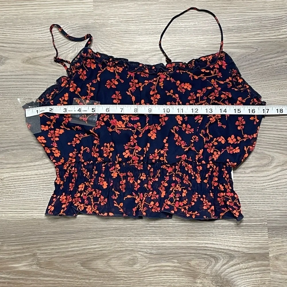 AQUA Floral Print Smocked Crop Top Size M - Picture 6 of 6